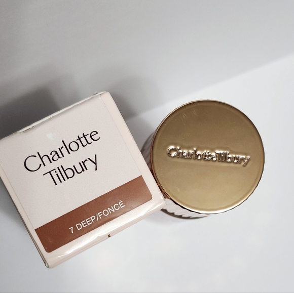Charlotte Tilbury #7 Deep Holywood Flawless Filter Youth Glow Foundation NIB - Picture 3 of 5